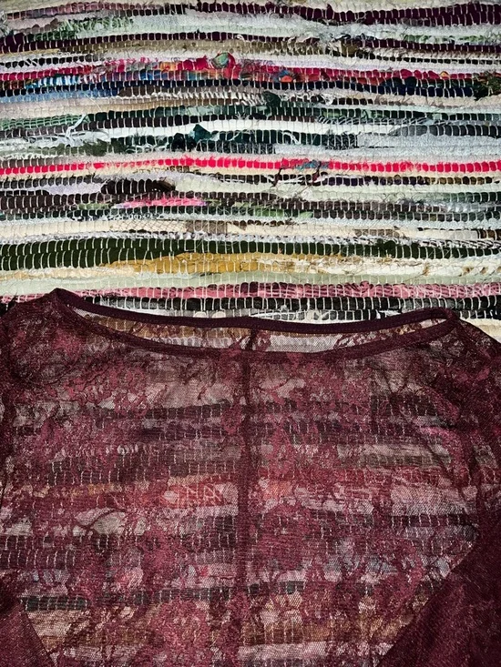 Sheer Lace Long-Sleeve Top in Burgundy - Picture 3 of 3